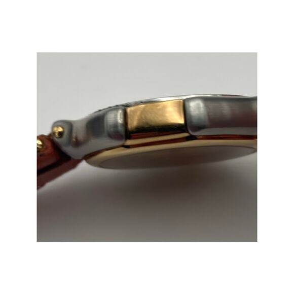 Titan Women's Quartz 28mm Watch -  E 193 India-New Battery - Adjustable Band WR - Picture 6 of 10